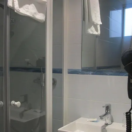 Europa Hotel 2*